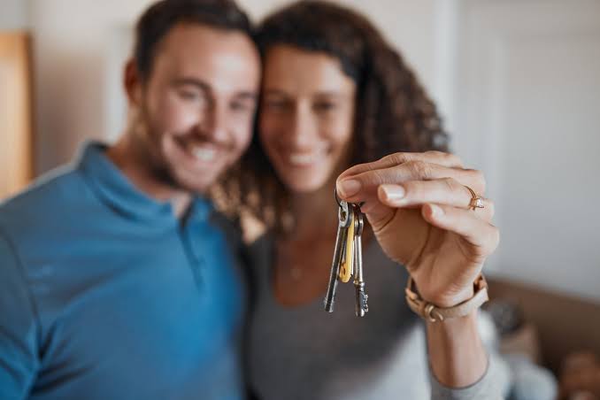 Acheter une maison avec un conjoint ou un ami : comment s'organiser