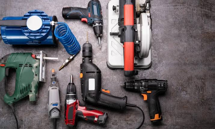 Les outils électriques essentiels pour le bricolage (et ceux qu'on peut éviter)